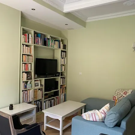 Apartment Et Terrasse Centre *